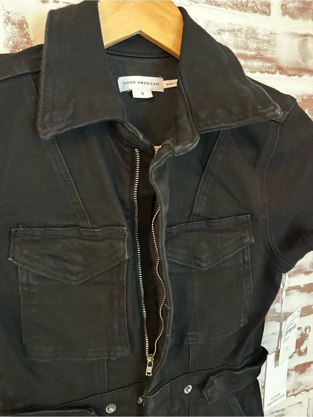 Good American Slim Short-Sleeve Black Utility Jumpsuit - Picture 5 of 7